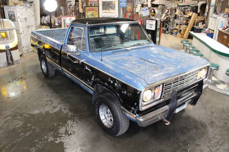 imgi_35_1977-dodge-d150-pickup-4x4-power-wagon