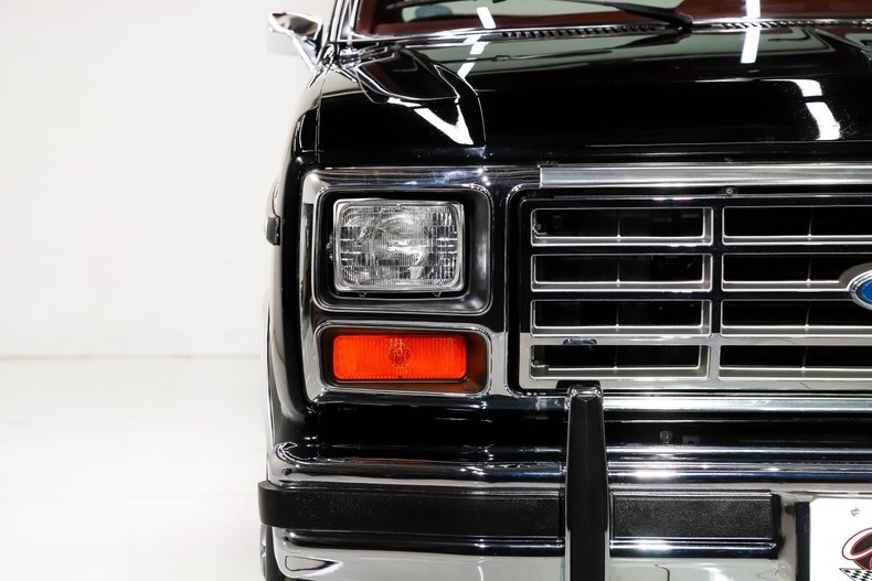 imgi_37_1985-ford-f150-xlt-lariat