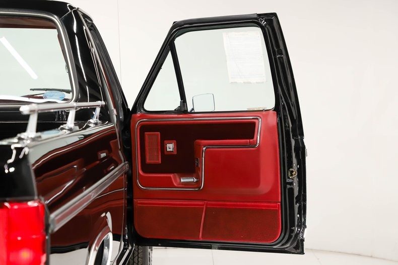 imgi_38_1985-ford-f150-xlt-lariat