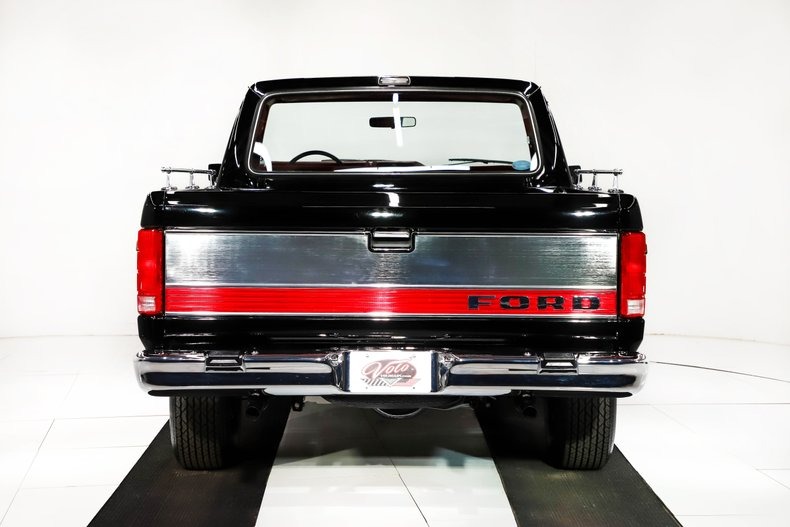 imgi_49_1985-ford-f150-xlt-lariat