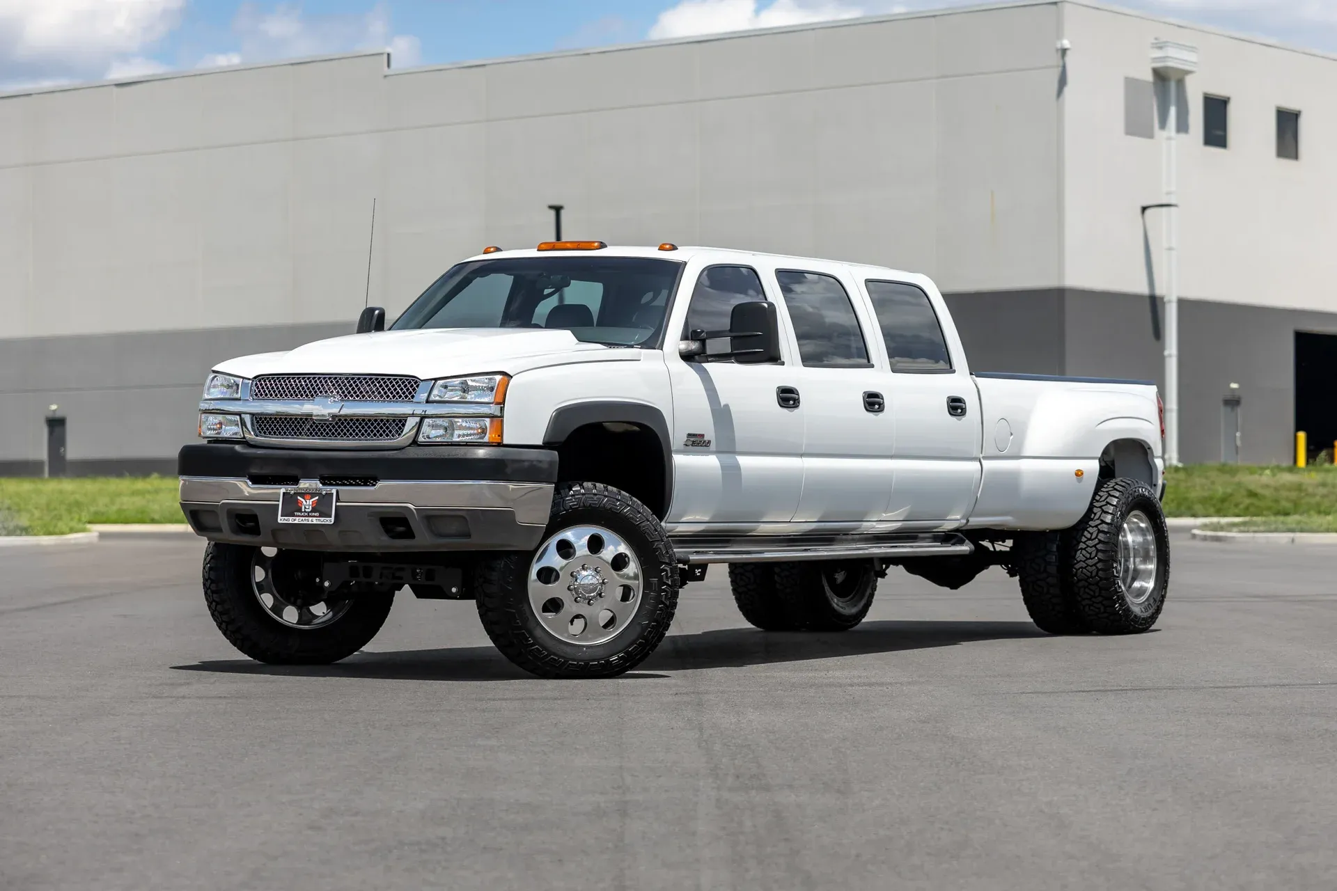 imgi_4_2003-chevrolet-silverado-3500-crew-cab-167-wb-4wd-drw