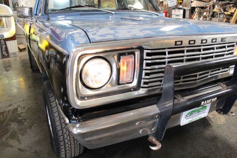 imgi_52_1977-dodge-d150-pickup-4x4-power-wagon