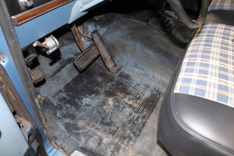 imgi_63_1977-dodge-d150-pickup-4x4-power-wagon