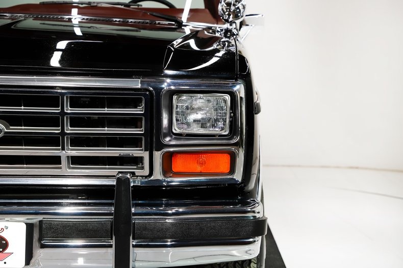 imgi_65_1985-ford-f150-xlt-lariat