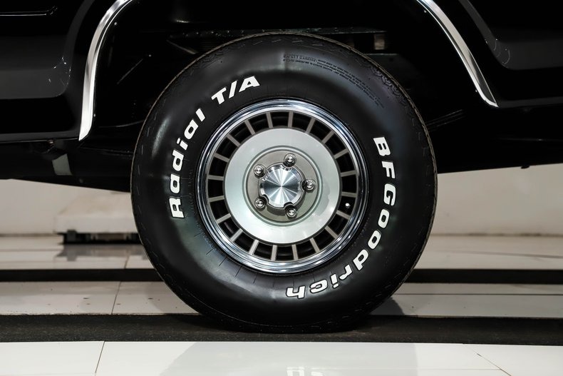 imgi_70_1985-ford-f150-xlt-lariat