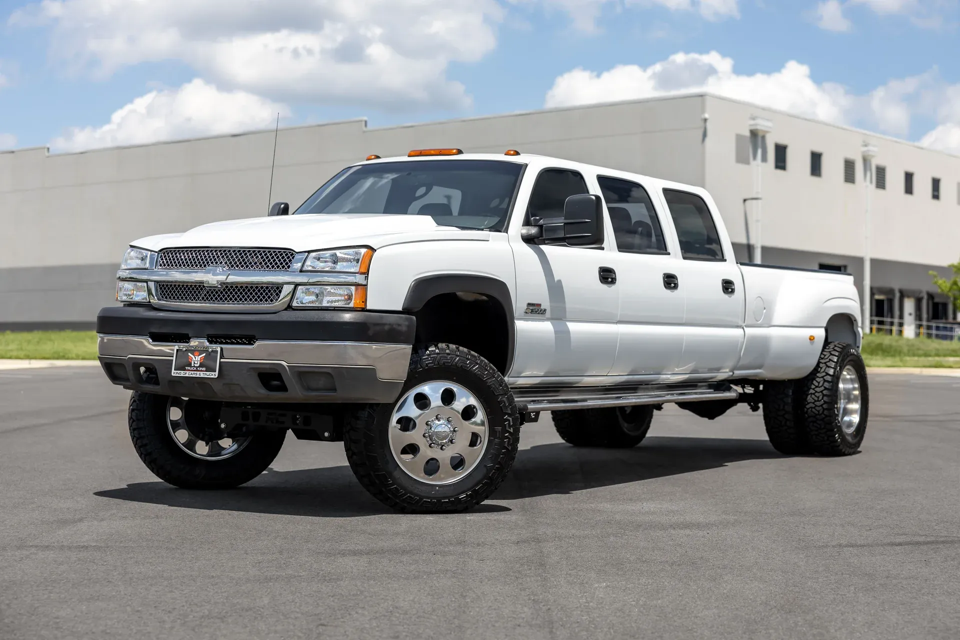 imgi_70_2003-chevrolet-silverado-3500-crew-cab-167-wb-4wd-drw