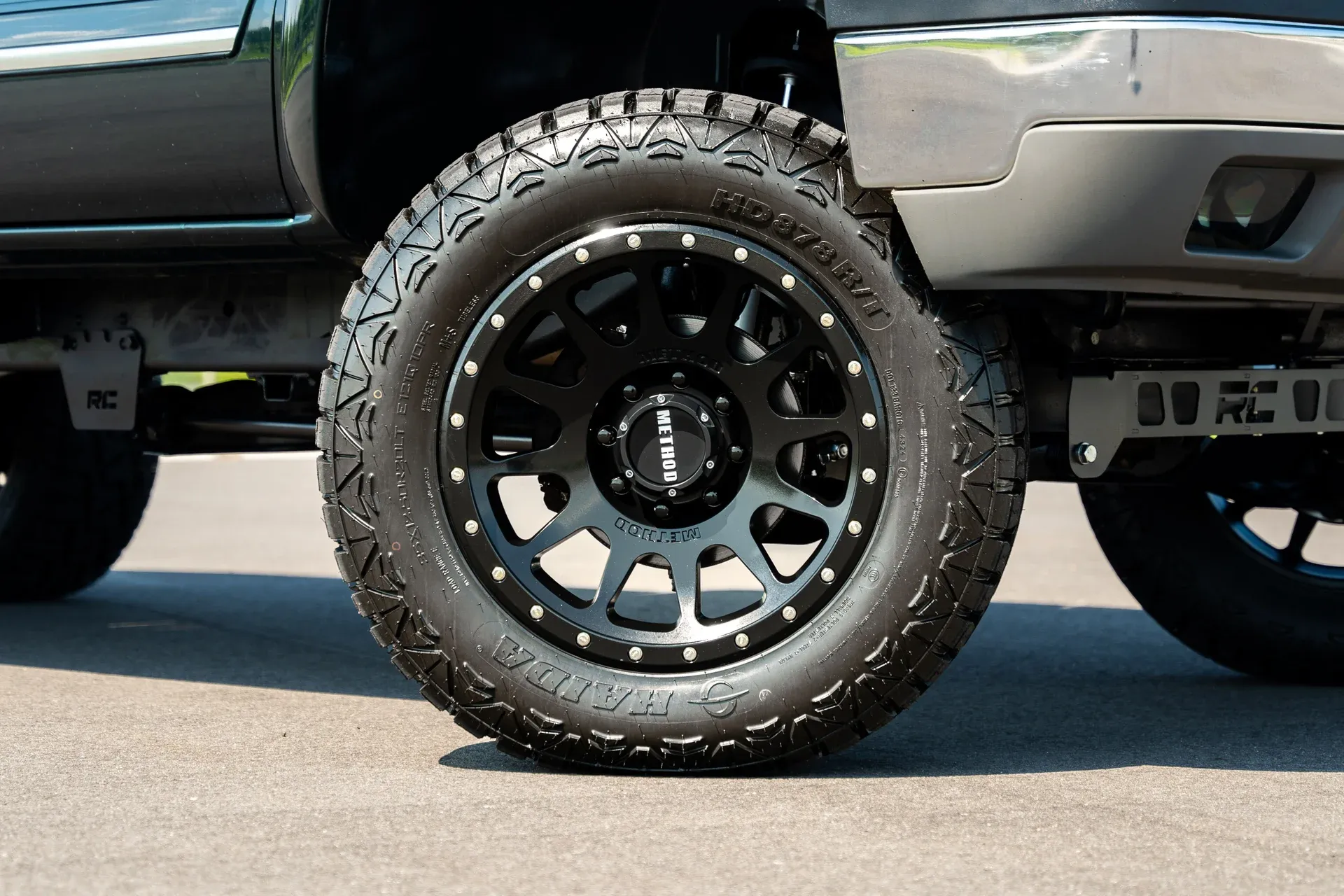 imgi_70_2004-chevrolet-silverado-2500hd-ext-cab-143-5-wb-4wd-lt