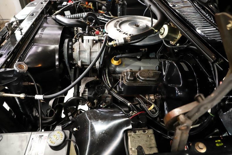 imgi_72_1985-ford-f150-xlt-lariat