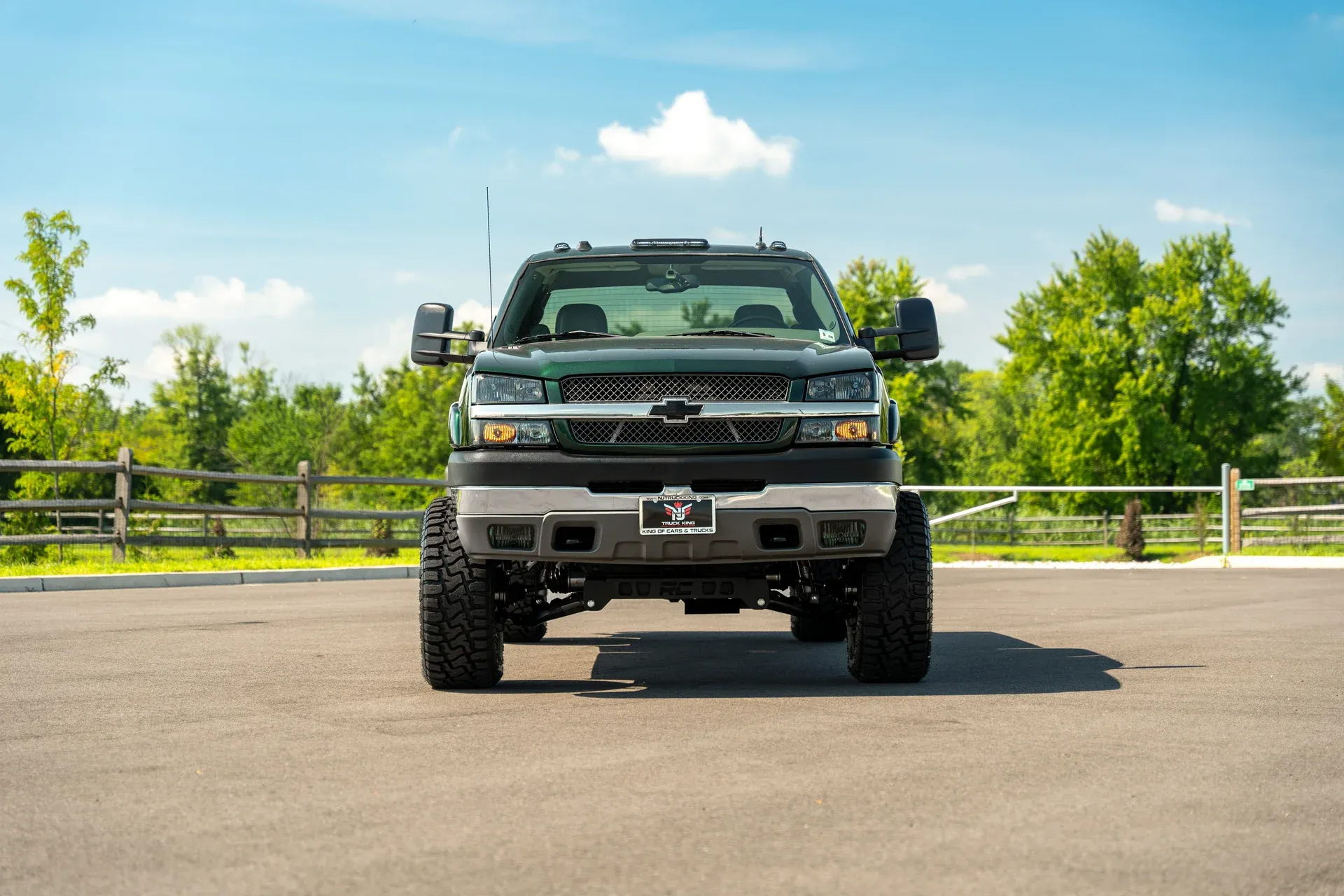 imgi_72_2004-chevrolet-silverado-2500hd-ext-cab-143-5-wb-4wd-lt