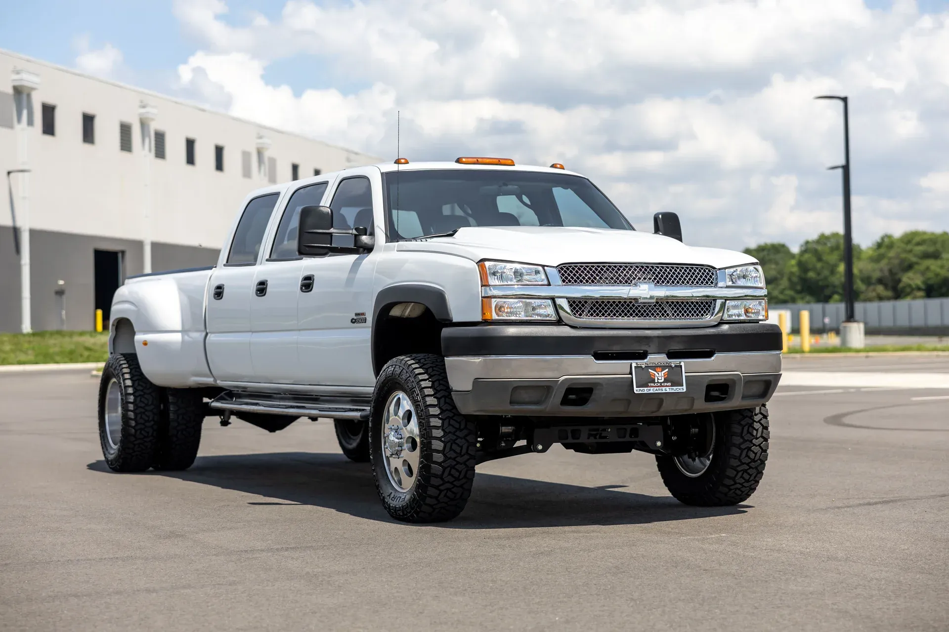 imgi_73_2003-chevrolet-silverado-3500-crew-cab-167-wb-4wd-drw