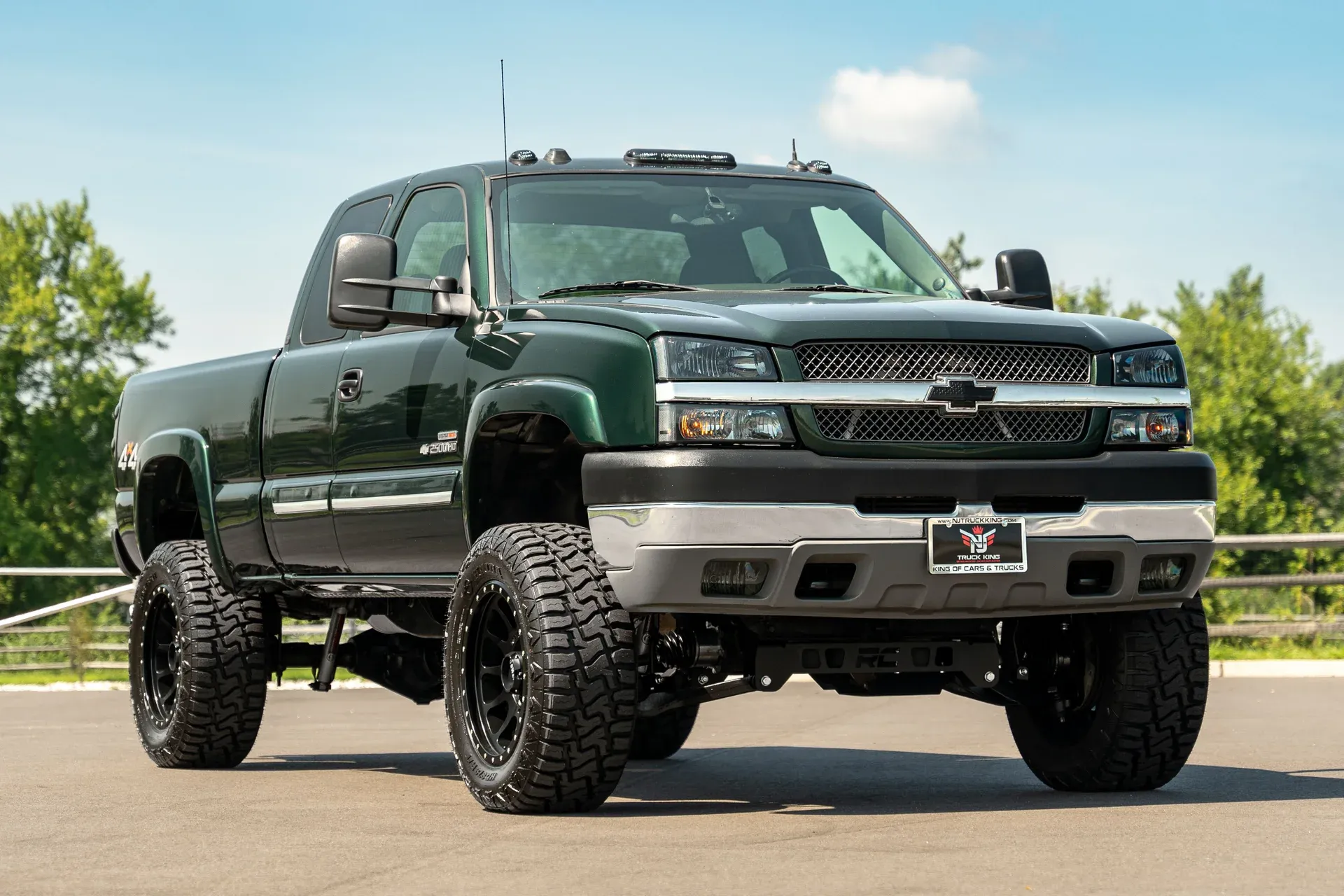 imgi_73_2004-chevrolet-silverado-2500hd-ext-cab-143-5-wb-4wd-lt