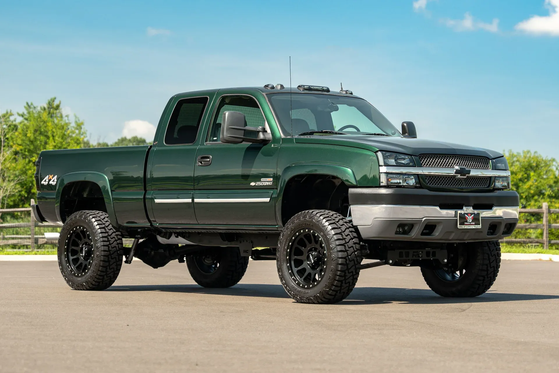 imgi_74_2004-chevrolet-silverado-2500hd-ext-cab-143-5-wb-4wd-lt
