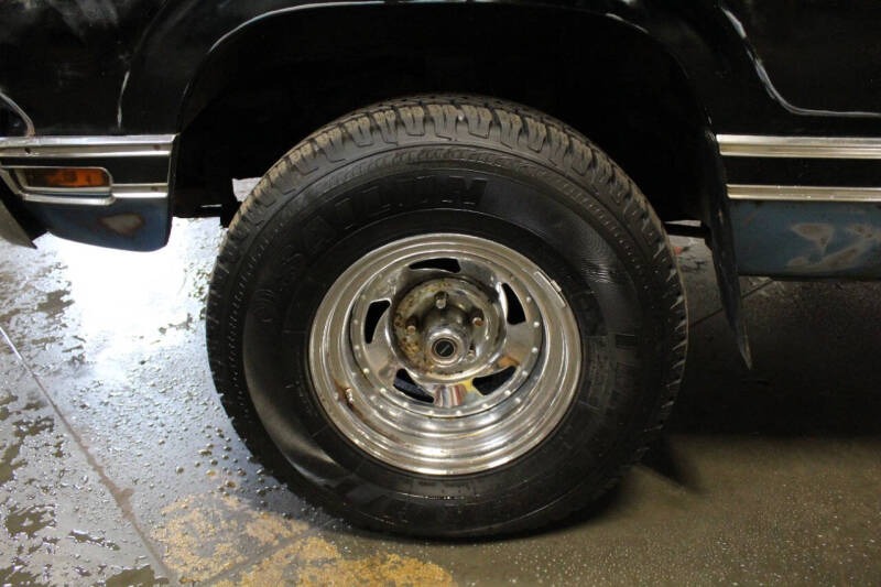 imgi_78_1977-dodge-d150-pickup-4x4-power-wagon
