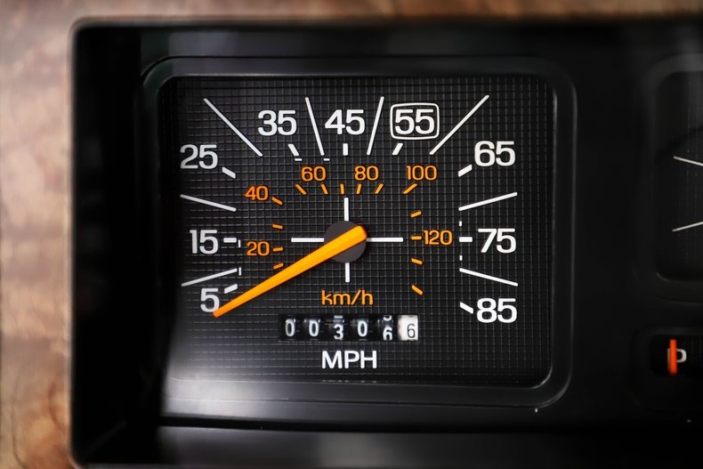 imgi_7_1985-ford-f150-xlt-lariat