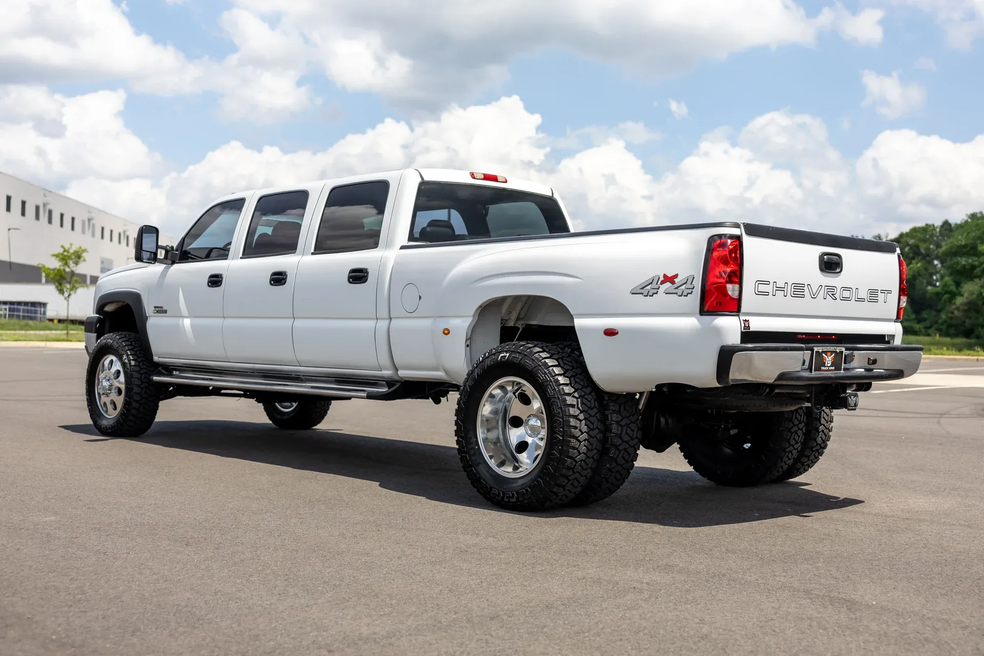 imgi_80_2003-chevrolet-silverado-3500-crew-cab-167-wb-4wd-drw