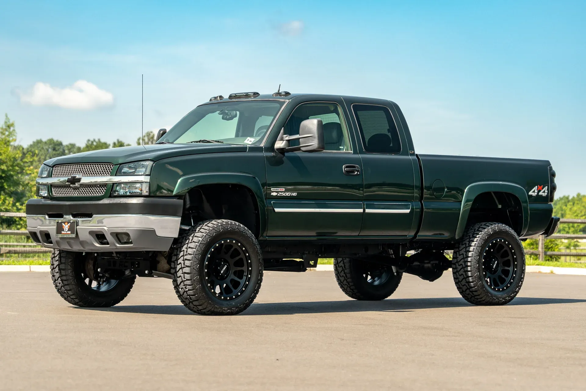 imgi_80_2004-chevrolet-silverado-2500hd-ext-cab-143-5-wb-4wd-lt
