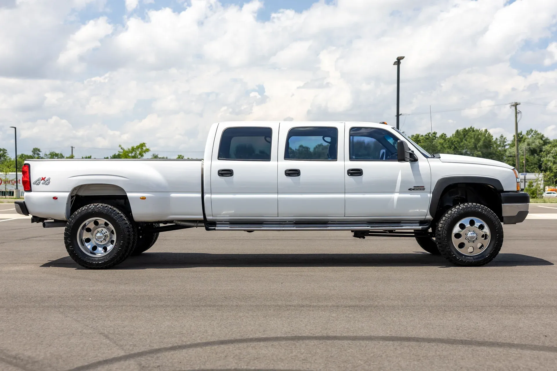 imgi_84_2003-chevrolet-silverado-3500-crew-cab-167-wb-4wd-drw