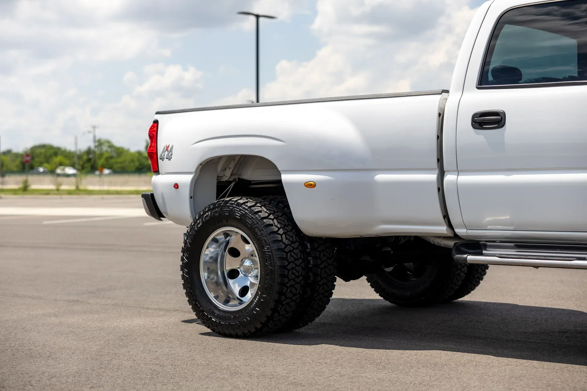imgi_86_2003-chevrolet-silverado-3500-crew-cab-167-wb-4wd-drw