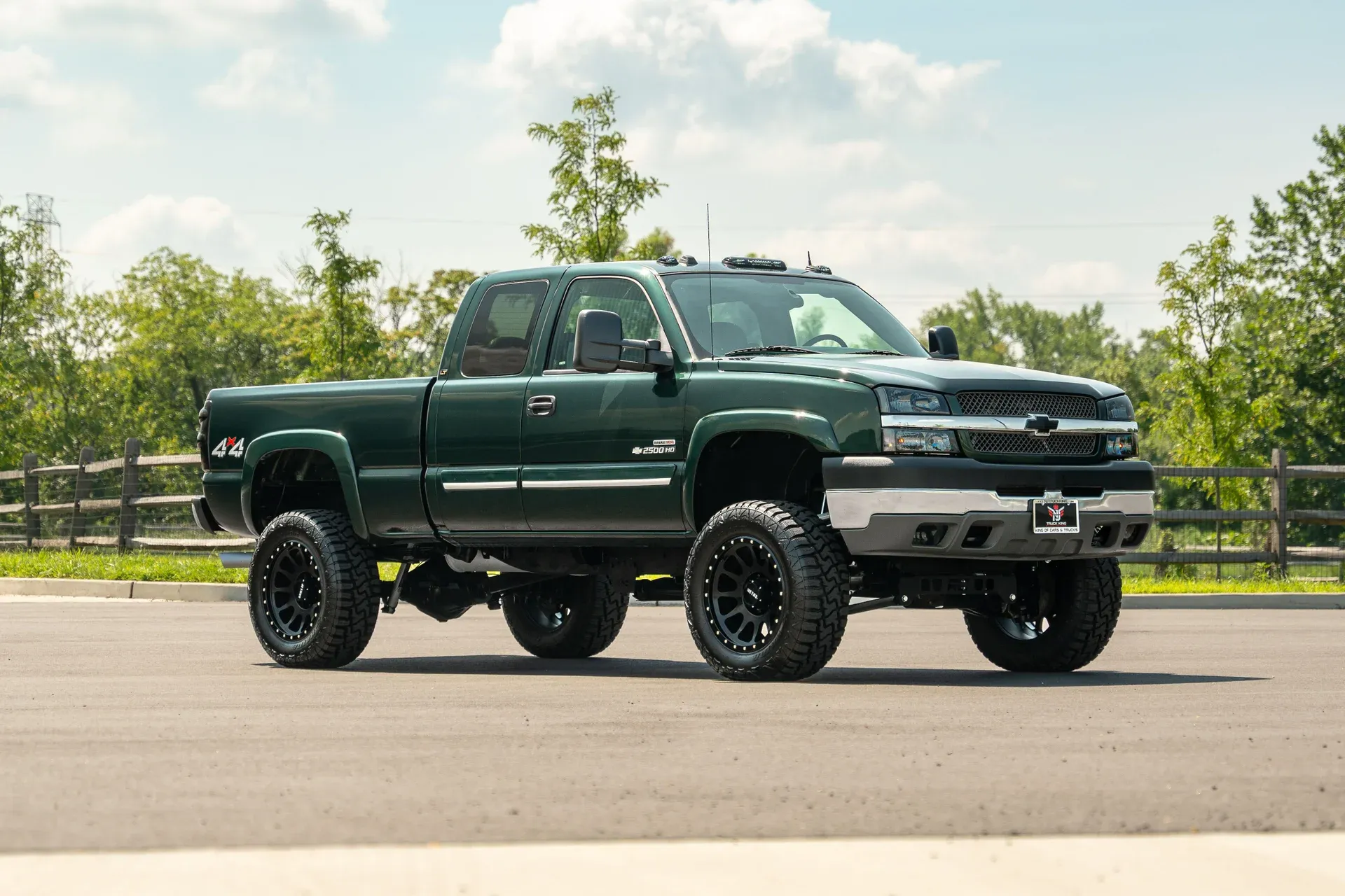 imgi_90_2004-chevrolet-silverado-2500hd-ext-cab-143-5-wb-4wd-lt