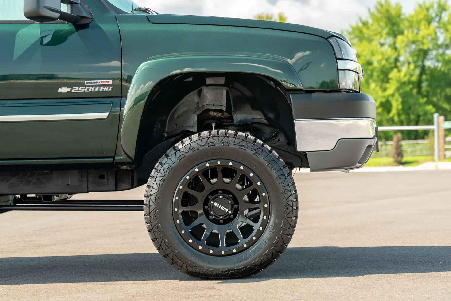 imgi_91_2004-chevrolet-silverado-2500hd-ext-cab-143-5-wb-4wd-lt