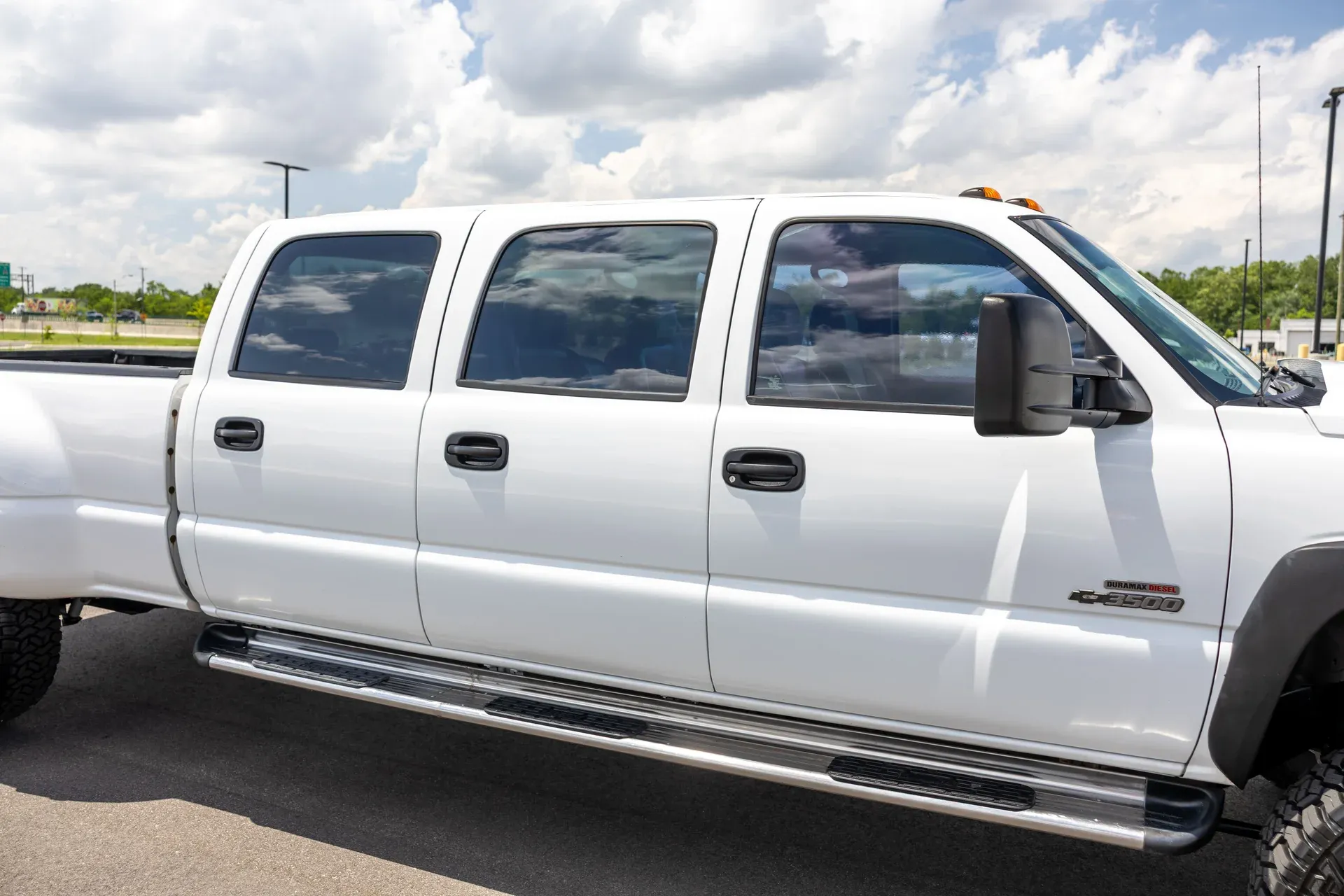 imgi_92_2003-chevrolet-silverado-3500-crew-cab-167-wb-4wd-drw