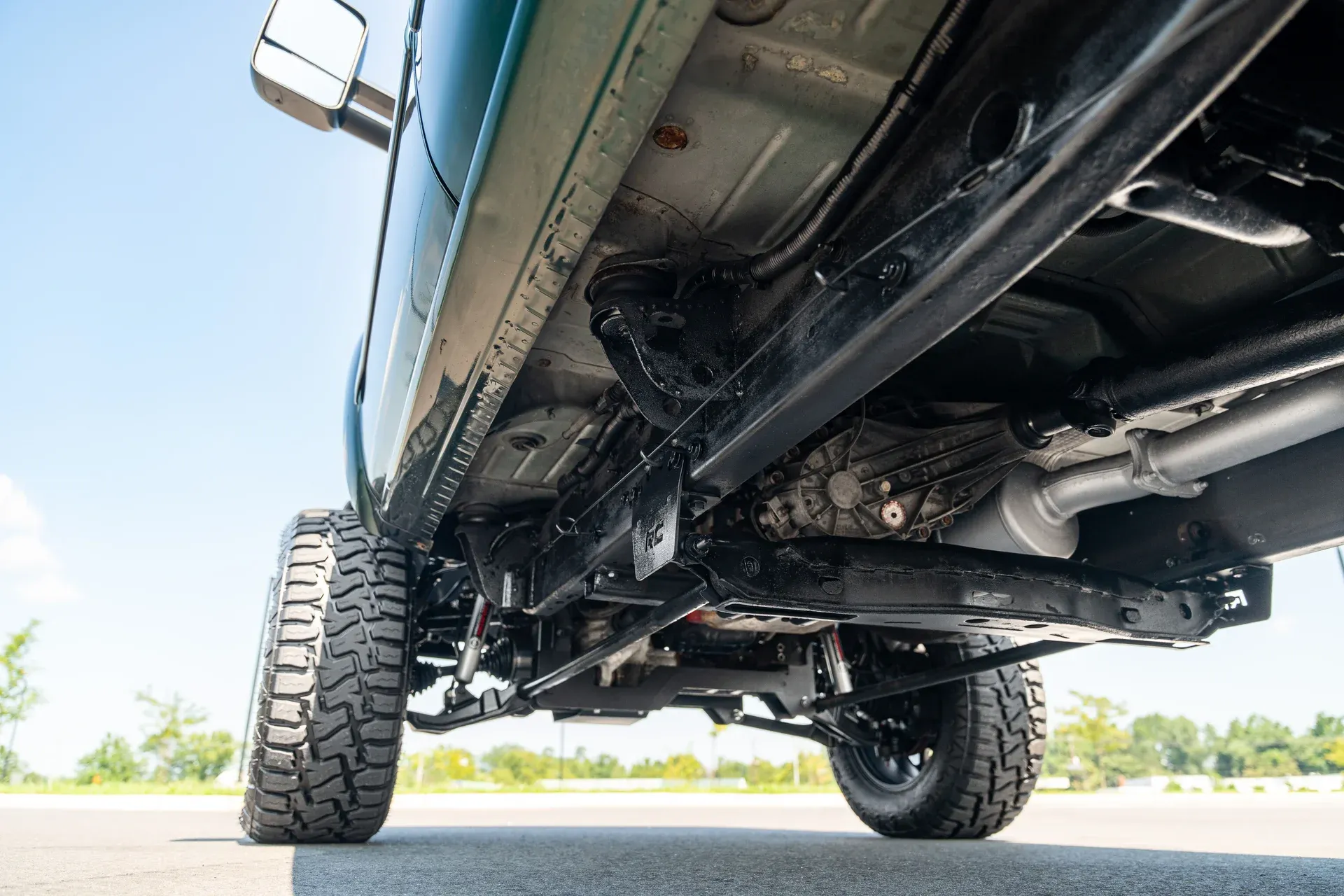 imgi_95_2004-chevrolet-silverado-2500hd-ext-cab-143-5-wb-4wd-lt