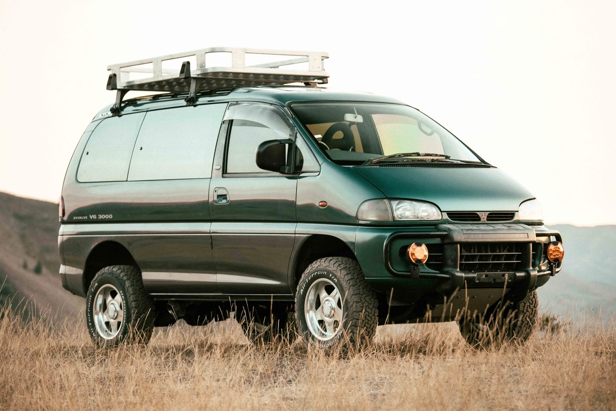 kimono-mitsubishi-delica-for-sale-01