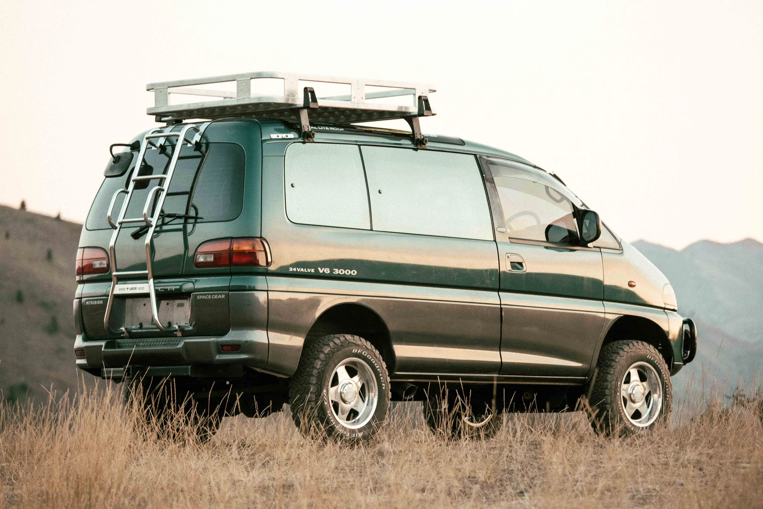 kimono-mitsubishi-delica-for-sale-03