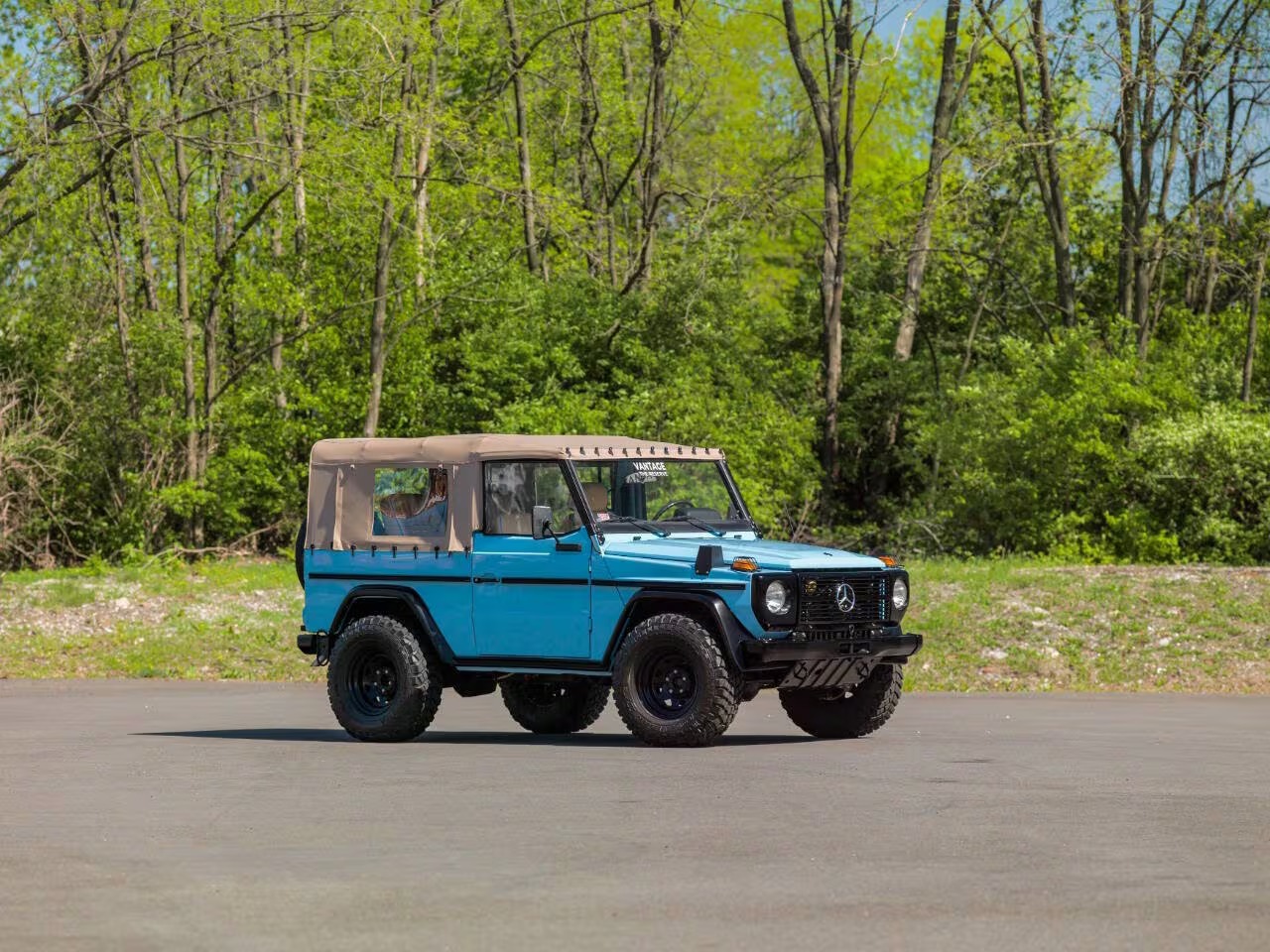 restored-1990-mercedes-benz-250gd-for-sale (2)