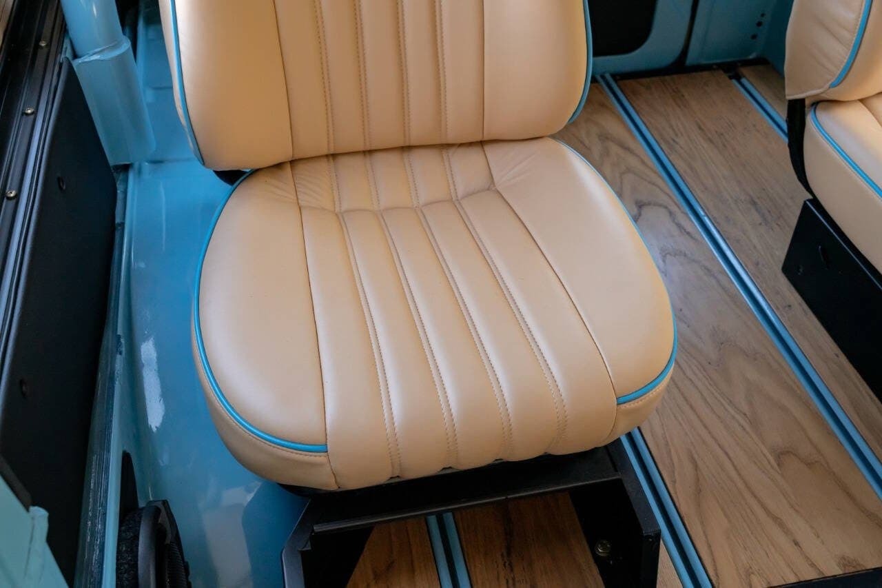 restored-1990-mercedes-benz-250gd-for-sale (20)