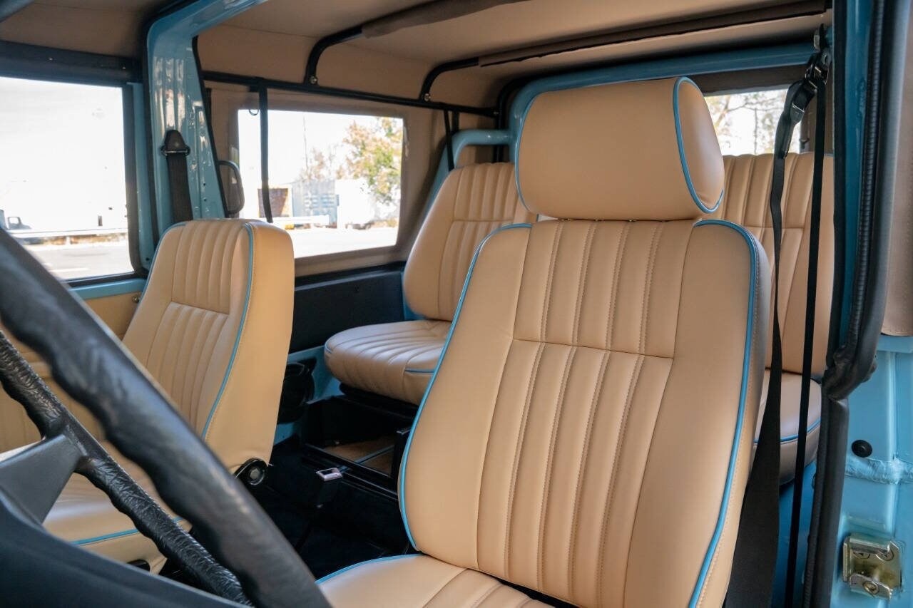 restored-1990-mercedes-benz-250gd-for-sale (47)