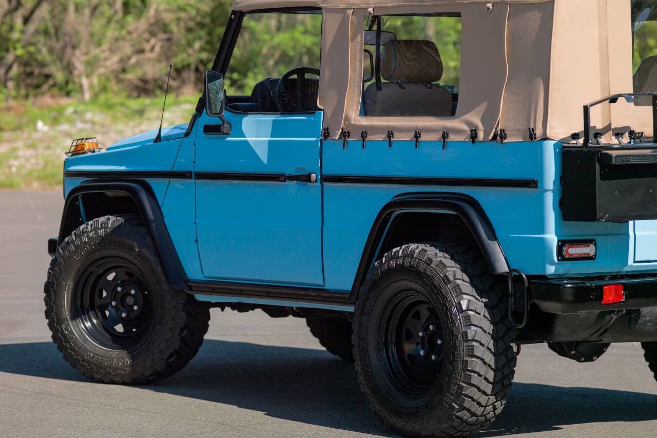 restored-1990-mercedes-benz-250gd-for-sale (87)