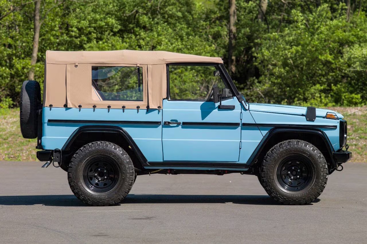 restored-1990-mercedes-benz-250gd-for-sale (94)