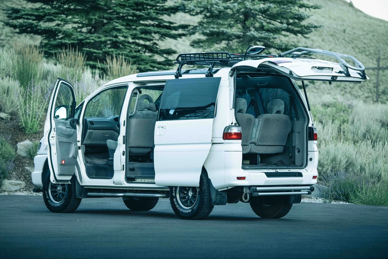 zeb-mitsubishi-delica-for-sale-nomadic-04