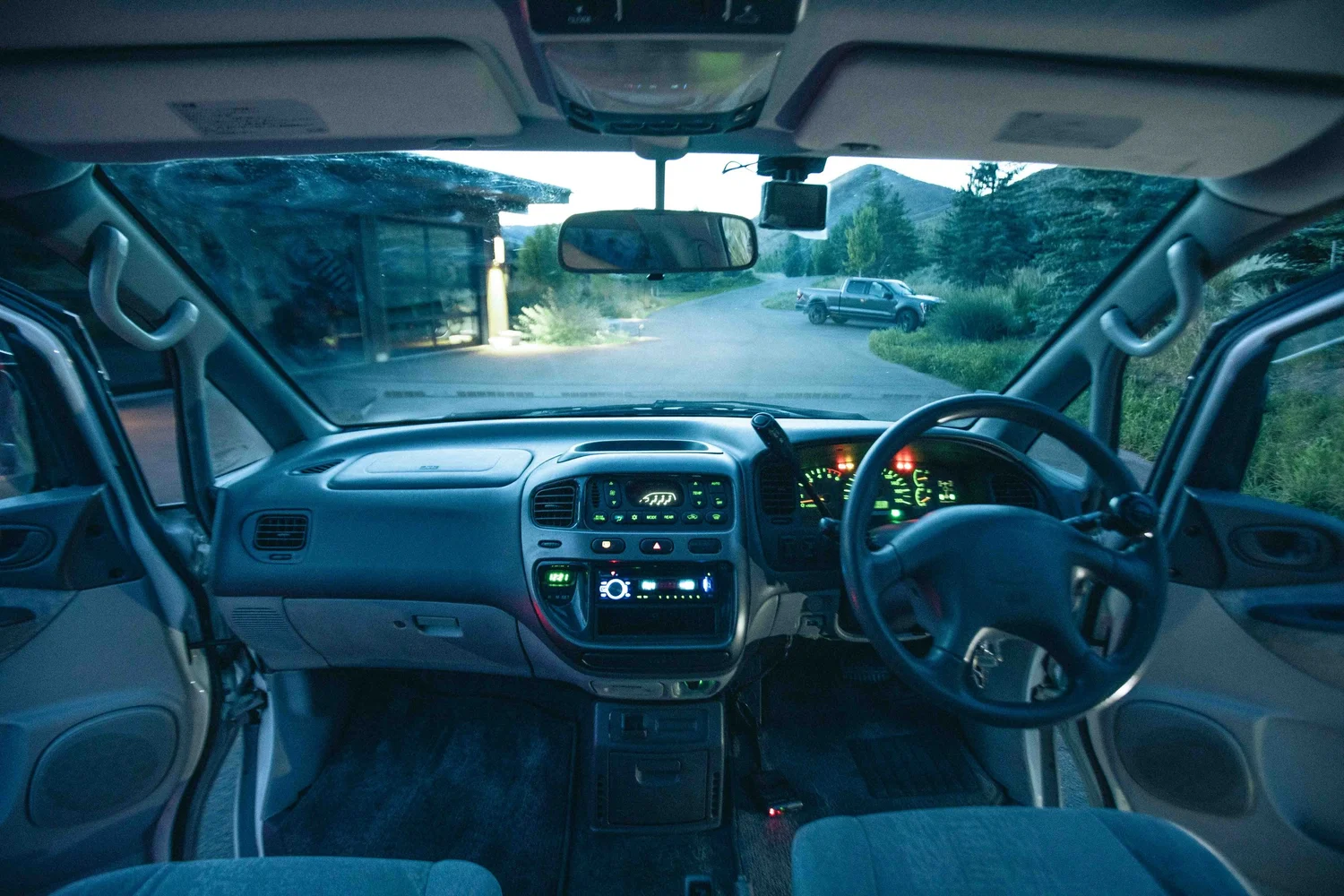 zeb-mitsubishi-delica-for-sale-nomadic-12