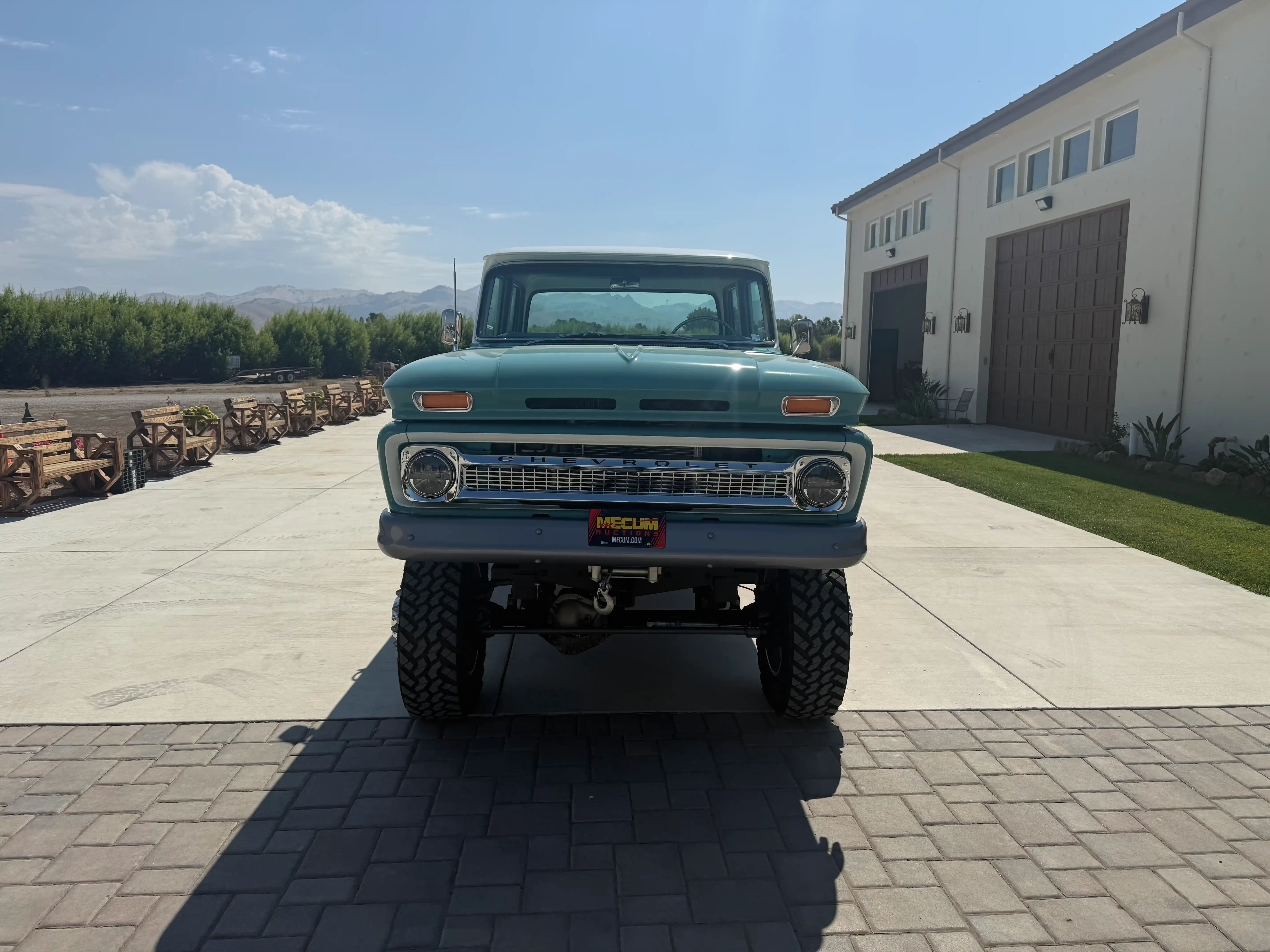 1966-Chevy-crew-cab-4-door-4x4-custom-for-sale-01