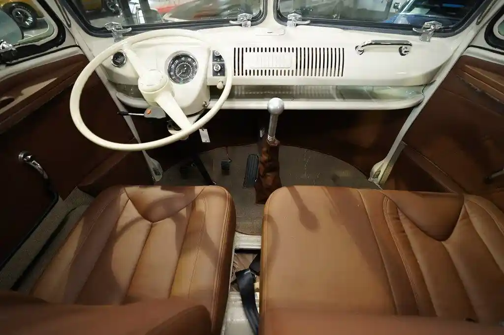 1966-volkwagen-bus-for-sale-boerne-tx-11