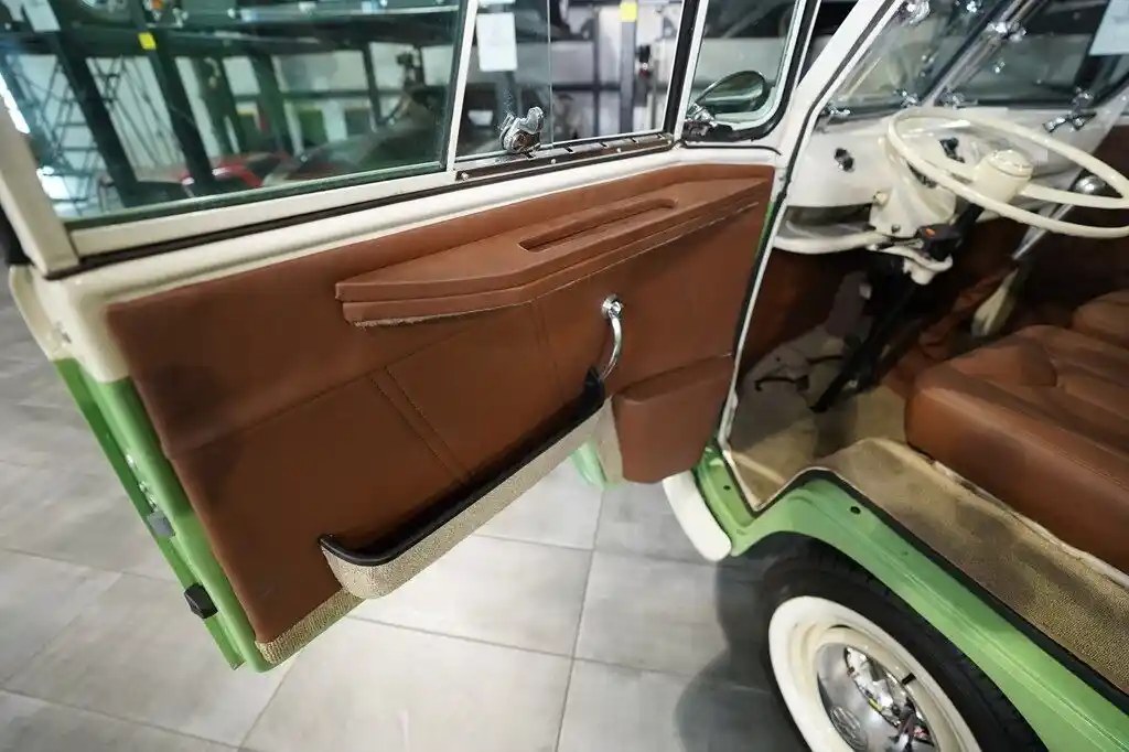 1966-volkwagen-bus-for-sale-boerne-tx-34