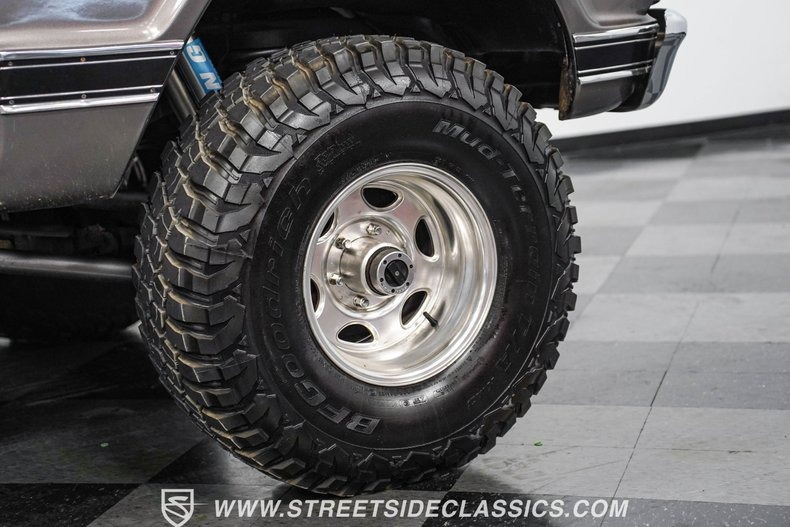 1970-chevrolet-k5-blazer-restomod (23)