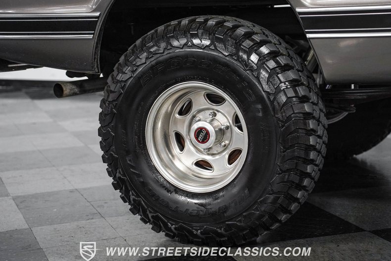 1970-chevrolet-k5-blazer-restomod (24)