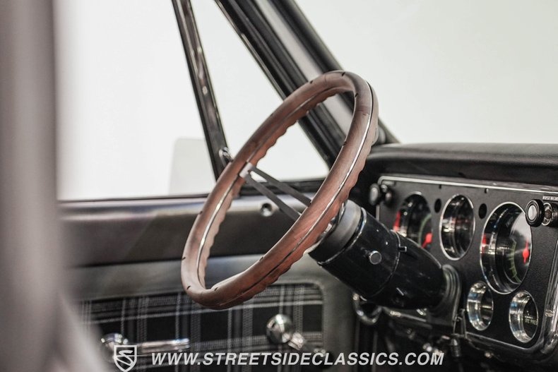 1970-chevrolet-k5-blazer-restomod (31)