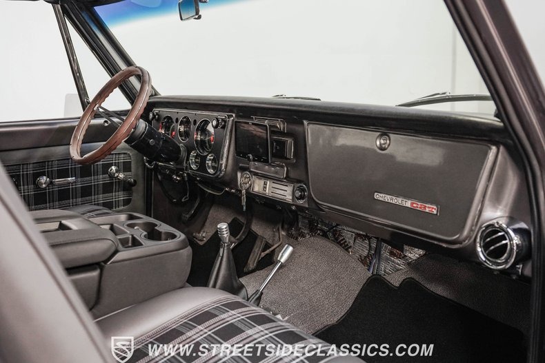 1970-chevrolet-k5-blazer-restomod (32)
