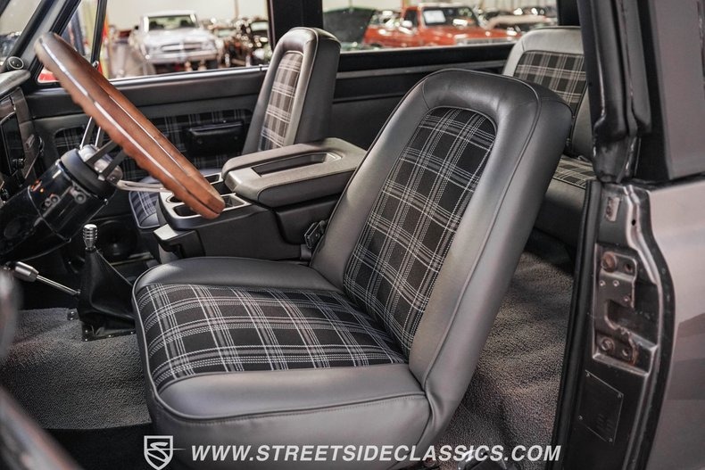 1970-chevrolet-k5-blazer-restomod (38)