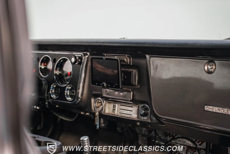 1970-chevrolet-k5-blazer-restomod (42)