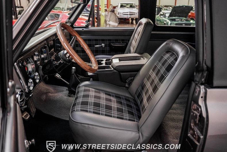 1970-chevrolet-k5-blazer-restomod (45)