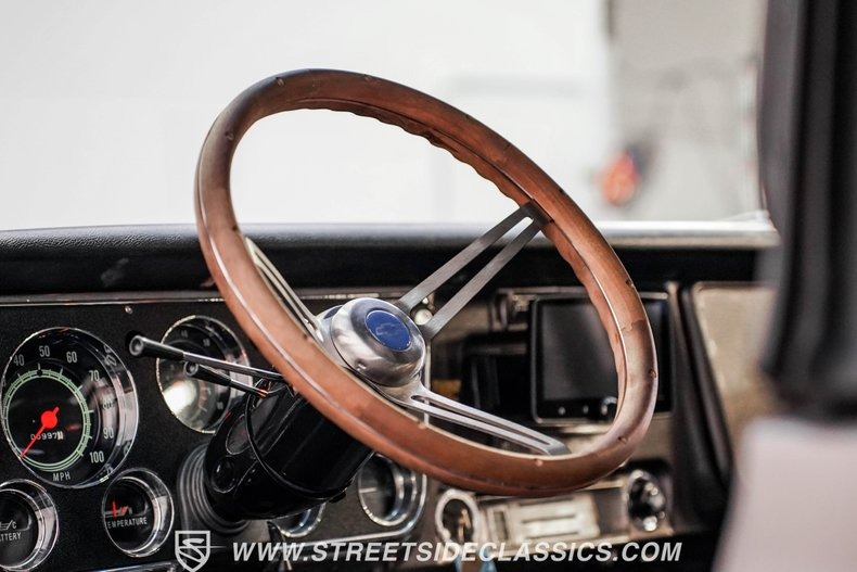 1970-chevrolet-k5-blazer-restomod (46)