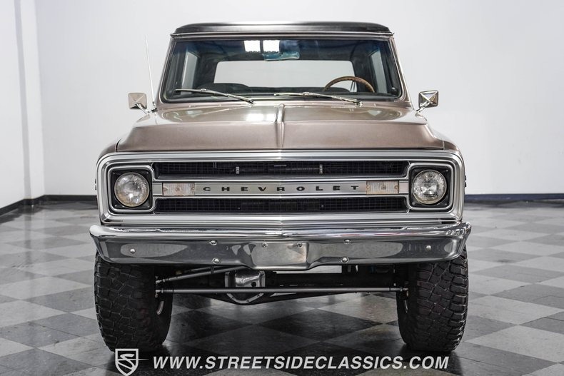 1970-chevrolet-k5-blazer-restomod (65)