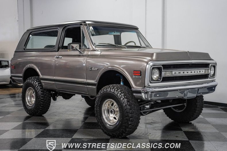 1970-chevrolet-k5-blazer-restomod (71)