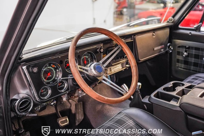 1970-chevrolet-k5-blazer-restomod (82)