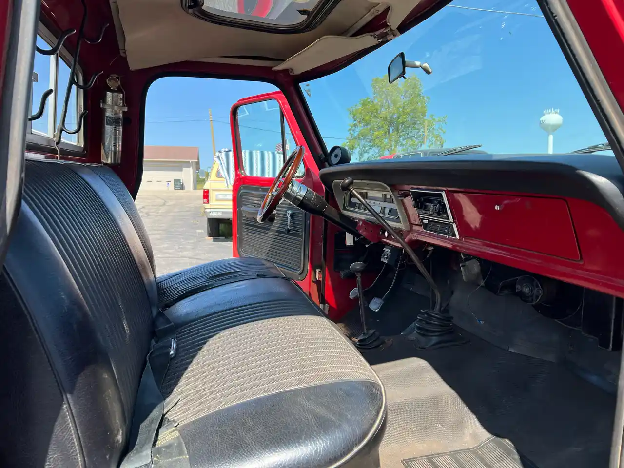 1972-ford-f250-highboy-for-sale-in-wisconsin-08